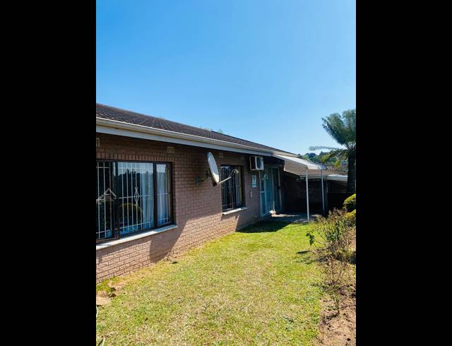 3 BEDROOM TOWNHOUSE FOR SALE IN THE WOLDS